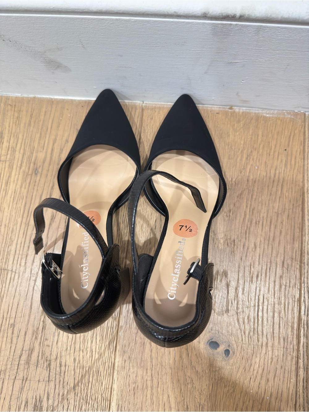 Cityclassified Black Pointed-Toe Ankle-Strap Slingbacks